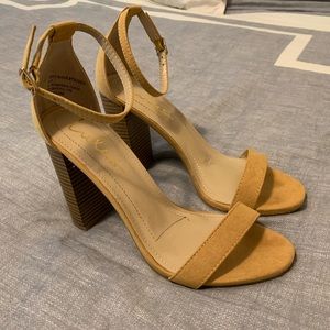 NWT Lulus Mustard Yellow Heels